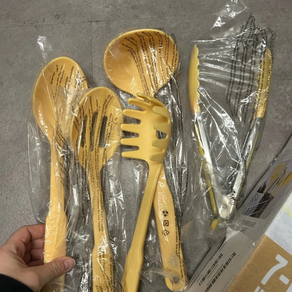 Greenlife Yellow Utensil Set of 5 NEW